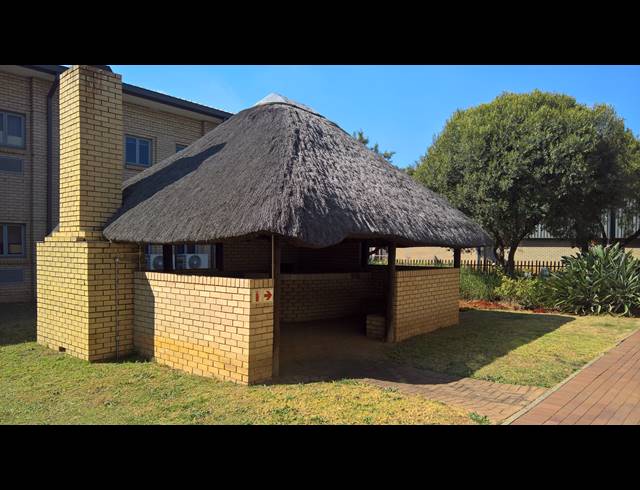 4,740M² OFFICE TO LET IN MEADOWDALE